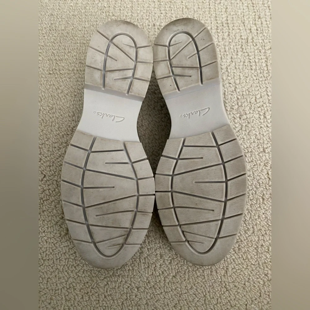 Clark’s Westlynn Bella Black Tan Loafers Chunky Sole Size 9.5 - Picture 4 of 6